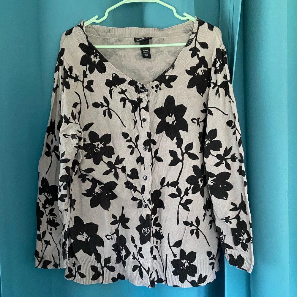 Lane Bryant floral print black/ gray cardigan. 20w